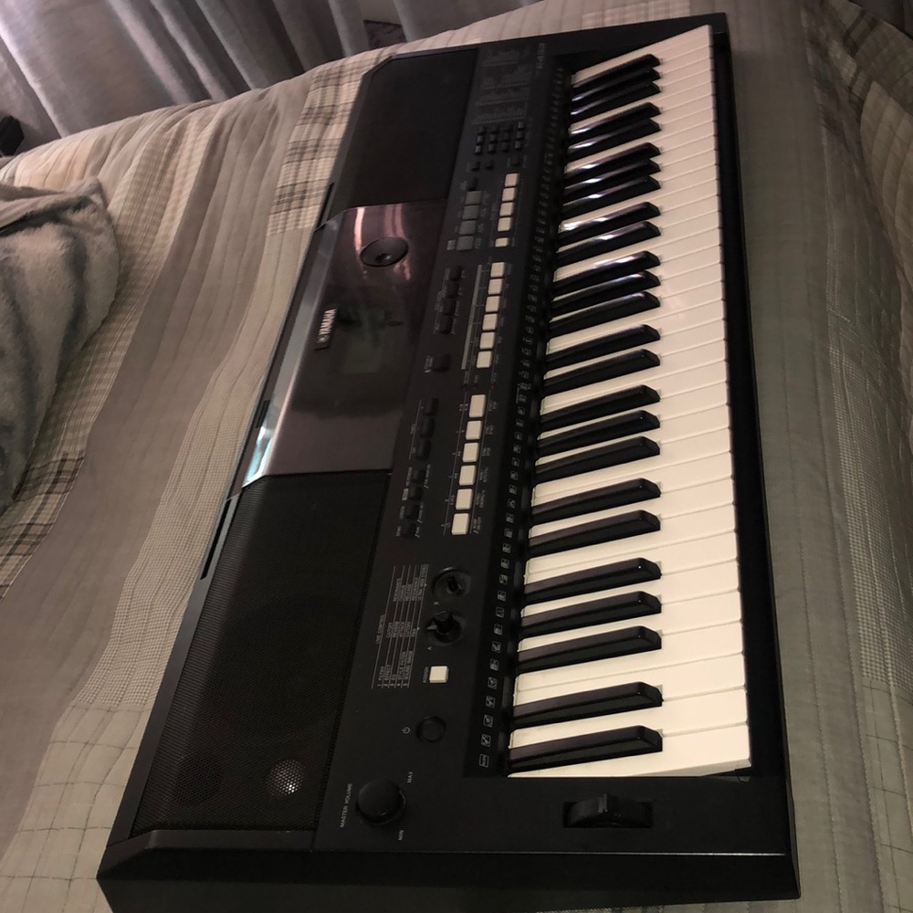 Electric Keyboard